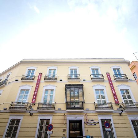 Petit Palace Santa Cruz Hotel Seville Exterior photo